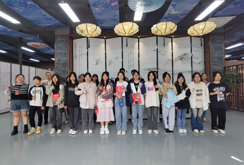 “邵陽紅”中醫(yī)藥膳科普教育研學(xué)基地在天香生物產(chǎn)業(yè)園啟動(dòng)