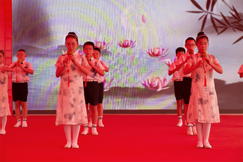 “邵陽紅”中醫(yī)藥膳科普教育研學(xué)基地在天香生物產(chǎn)業(yè)園啟動(dòng)